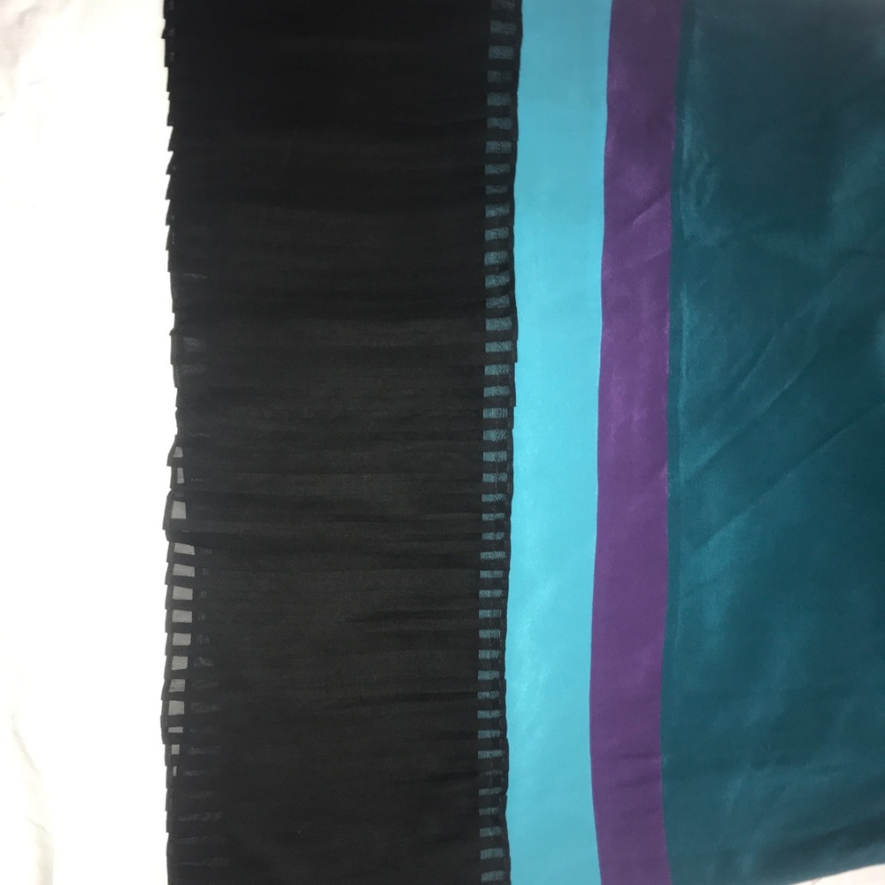 Dress - Picture 4 of 7